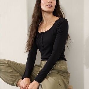 Athleta Signature rib Henley shirt
